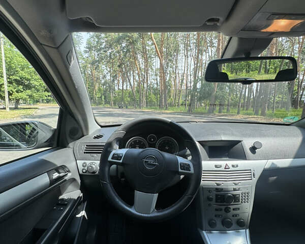 Чорний Опель Астра, об'ємом двигуна 1.9 л та пробігом 258 тис. км за 5999 $, фото 13 на Automoto.ua