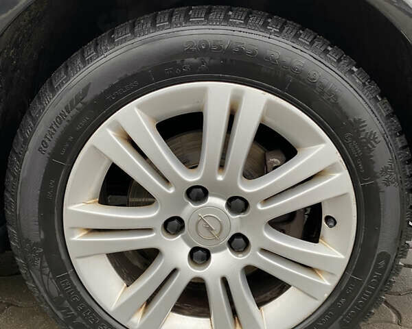 Черный Опель Астра, объемом двигателя 1.6 л и пробегом 230 тыс. км за 5000 $, фото 21 на Automoto.ua