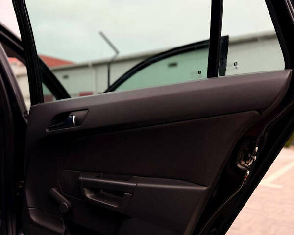 Чорний Опель Астра, об'ємом двигуна 1.8 л та пробігом 320 тис. км за 5400 $, фото 26 на Automoto.ua