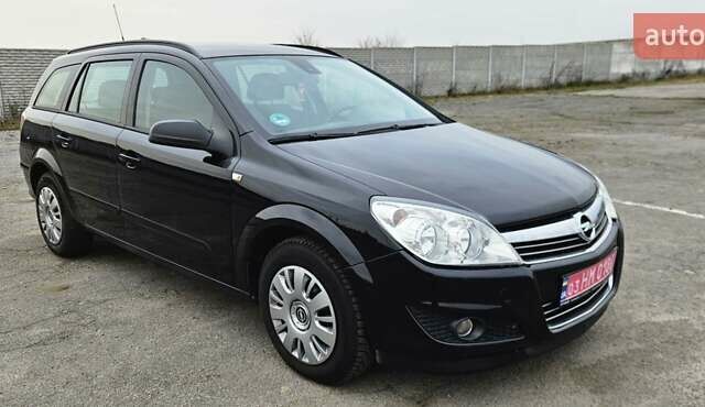 Черный Опель Астра, объемом двигателя 1.6 л и пробегом 210 тыс. км за 5850 $, фото 12 на Automoto.ua