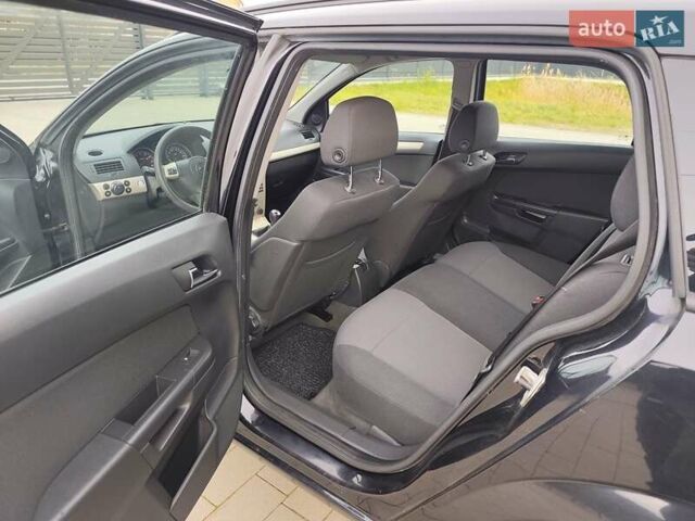 Чорний Опель Астра, об'ємом двигуна 1.6 л та пробігом 217 тис. км за 5600 $, фото 23 на Automoto.ua