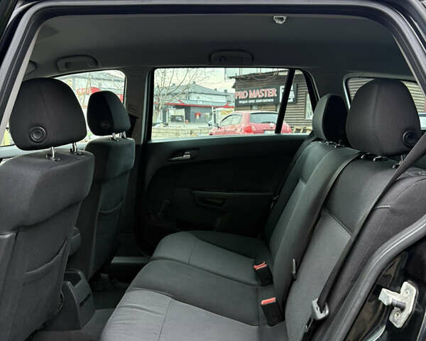 Черный Опель Астра, объемом двигателя 1.6 л и пробегом 208 тыс. км за 5600 $, фото 23 на Automoto.ua