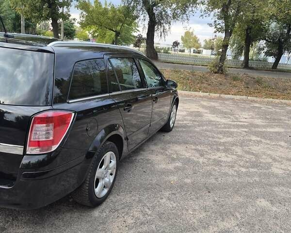 Опель Астра 2008 в Черкассах на Automoto.ua Черный Опель Астра, объемом двигателя 1.6 л и пробегом 175 тыс. км за 5500 $, фото 3 на Automoto.ua