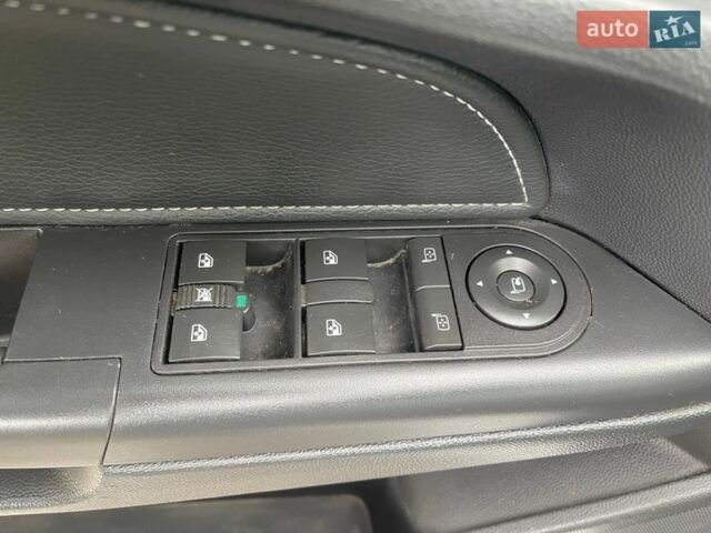 Черный Опель Астра, объемом двигателя 1.6 л и пробегом 260 тыс. км за 5200 $, фото 8 на Automoto.ua