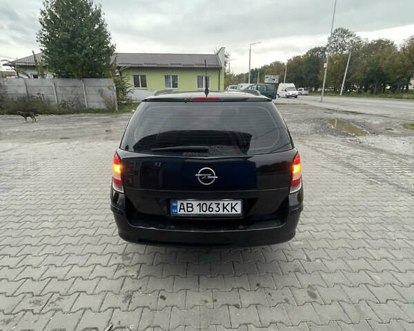 Черный Опель Астра, объемом двигателя 1.6 л и пробегом 281 тыс. км за 5200 $, фото 6 на Automoto.ua