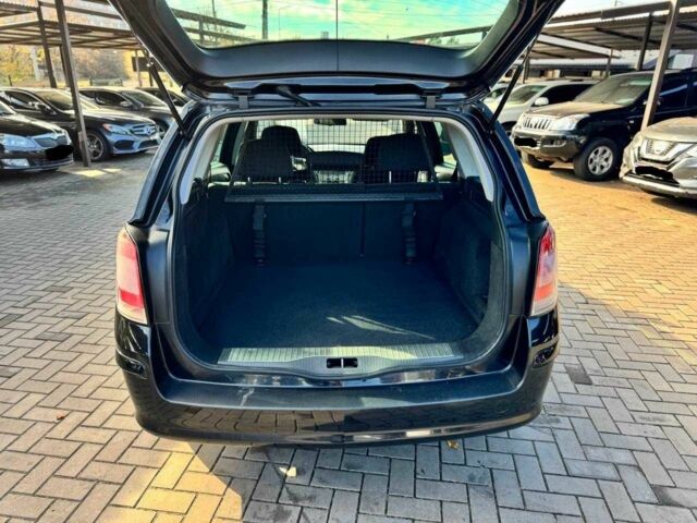 Черный Опель Астра, объемом двигателя 1.6 л и пробегом 237 тыс. км за 6100 $, фото 7 на Automoto.ua