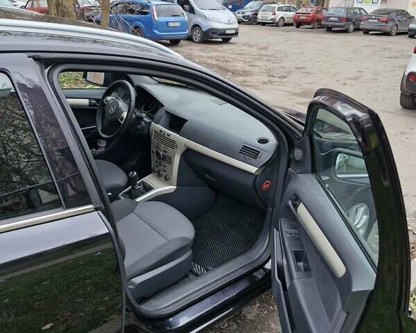 Чорний Опель Астра, об'ємом двигуна 1.6 л та пробігом 280 тис. км за 6100 $, фото 16 на Automoto.ua