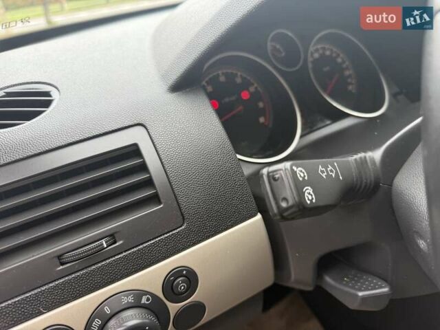 Чорний Опель Астра, об'ємом двигуна 1.6 л та пробігом 241 тис. км за 5499 $, фото 44 на Automoto.ua