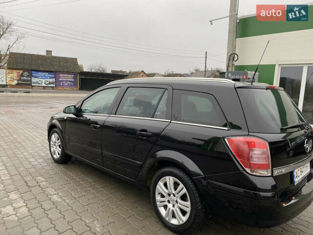 Черный Опель Астра, объемом двигателя 1.6 л и пробегом 230 тыс. км за 5000 $, фото 2 на Automoto.ua