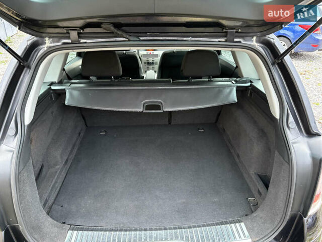 Черный Опель Астра, объемом двигателя 1.6 л и пробегом 208 тыс. км за 5600 $, фото 28 на Automoto.ua