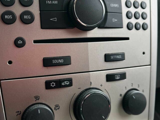 Черный Опель Астра, объемом двигателя 0 л и пробегом 260 тыс. км за 6200 $, фото 13 на Automoto.ua