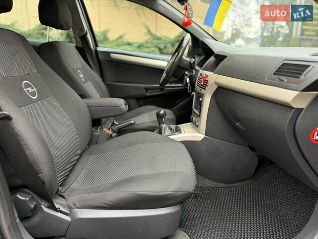Опель Астра 2008 в Ровно на Automoto.ua Черный Опель Астра, объемом двигателя 1.7 л и пробегом 330 тыс. км за 4300 $, фото 46 на Automoto.ua