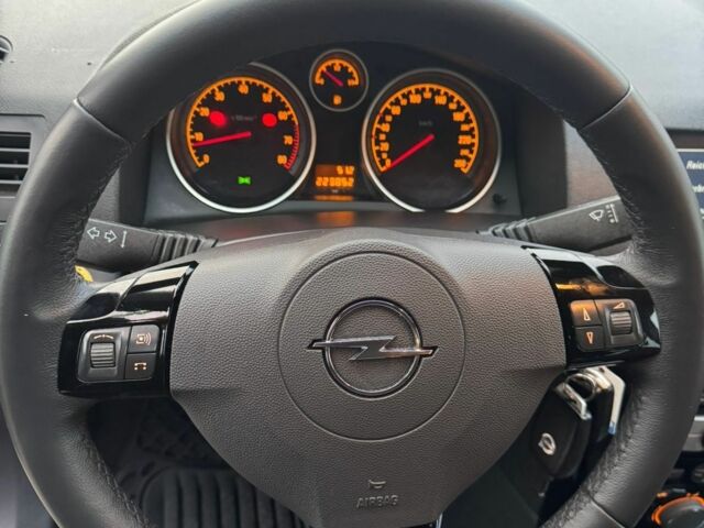 Чорний Опель Астра, об'ємом двигуна 1.8 л та пробігом 228 тис. км за 6500 $, фото 1 на Automoto.ua