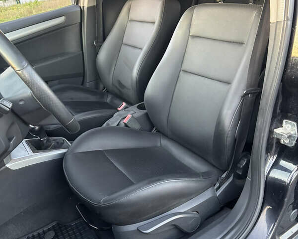 Черный Опель Астра, объемом двигателя 1.91 л и пробегом 260 тыс. км за 5800 $, фото 21 на Automoto.ua