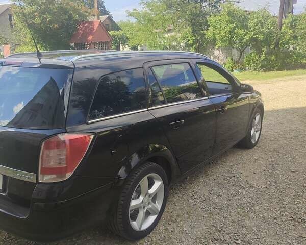 Чорний Опель Астра, об'ємом двигуна 1.7 л та пробігом 250 тис. км за 6000 $, фото 5 на Automoto.ua