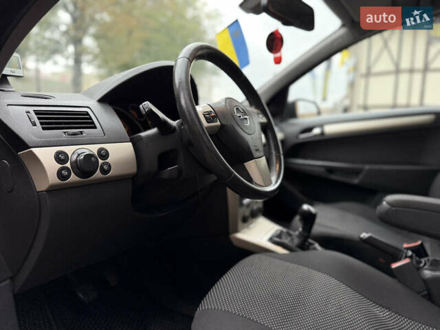 Чорний Опель Астра, об'ємом двигуна 1.7 л та пробігом 330 тис. км за 4400 $, фото 44 на Automoto.ua