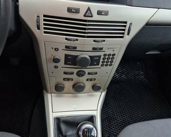 Чорний Опель Астра, об'ємом двигуна 1.6 л та пробігом 280 тис. км за 6100 $, фото 20 на Automoto.ua