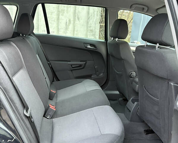 Чорний Опель Астра, об'ємом двигуна 1.6 л та пробігом 208 тис. км за 5400 $, фото 30 на Automoto.ua