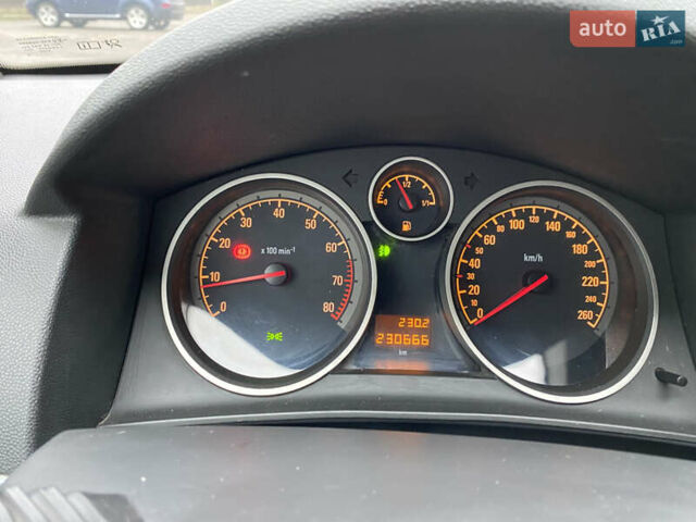 Чорний Опель Астра, об'ємом двигуна 1.6 л та пробігом 230 тис. км за 5000 $, фото 17 на Automoto.ua