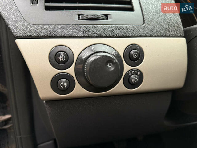 Опель Астра 2008 в Ровно на Automoto.ua Черный Опель Астра, объемом двигателя 1.7 л и пробегом 330 тыс. км за 4300 $, фото 43 на Automoto.ua