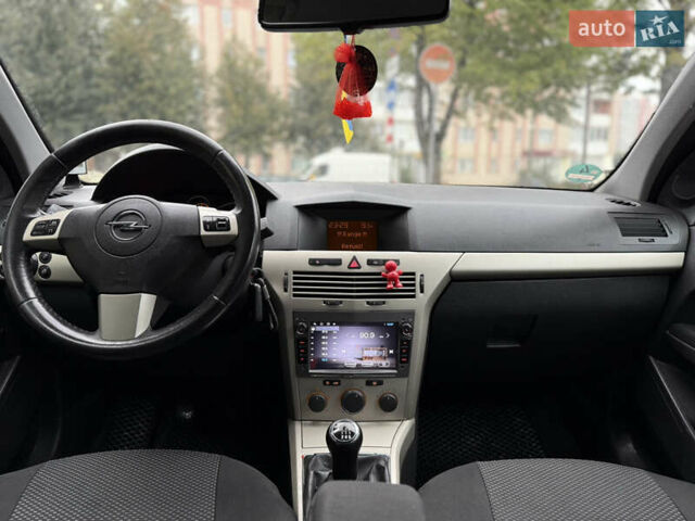 Черный Опель Астра, объемом двигателя 1.69 л и пробегом 330 тыс. км за 4700 $, фото 33 на Automoto.ua
