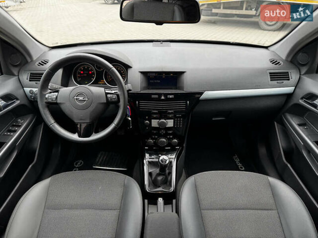 Чорний Опель Астра, об'ємом двигуна 1.6 л та пробігом 239 тис. км за 5999 $, фото 31 на Automoto.ua