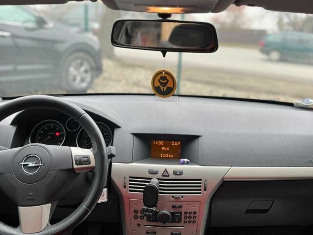 Черный Опель Астра, объемом двигателя 0 л и пробегом 260 тыс. км за 6200 $, фото 9 на Automoto.ua