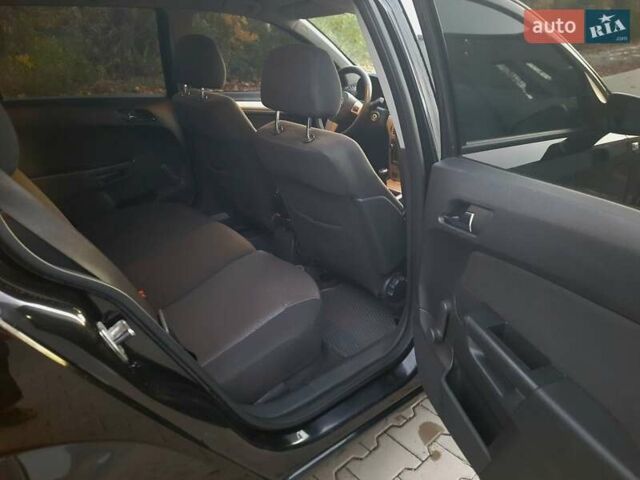Черный Опель Астра, объемом двигателя 1.6 л и пробегом 327 тыс. км за 4400 $, фото 16 на Automoto.ua