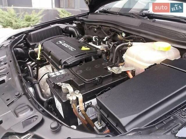 Черный Опель Астра, объемом двигателя 1.6 л и пробегом 191 тыс. км за 5550 $, фото 5 на Automoto.ua