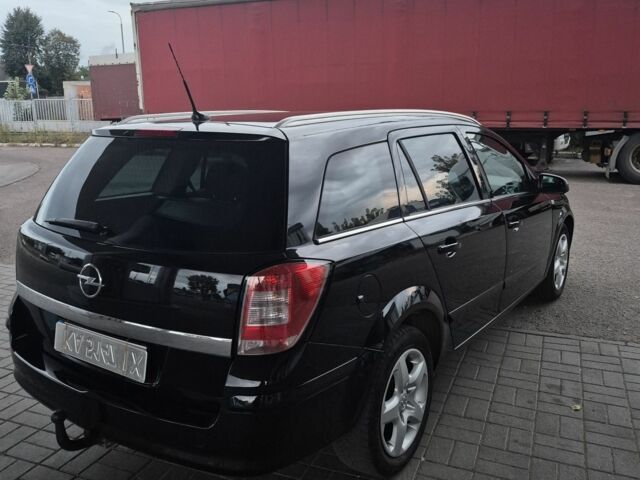 Опель Астра 2008 в Черкассах на Automoto.ua Черный Опель Астра, объемом двигателя 0 л и пробегом 175 тыс. км за 5700 $, фото 2 на Automoto.ua