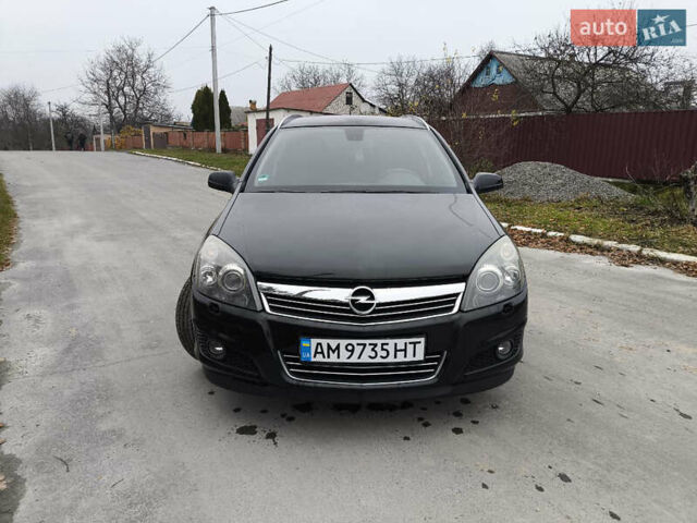Черный Опель Астра, объемом двигателя 1.6 л и пробегом 189 тыс. км за 4999 $, фото 5 на Automoto.ua