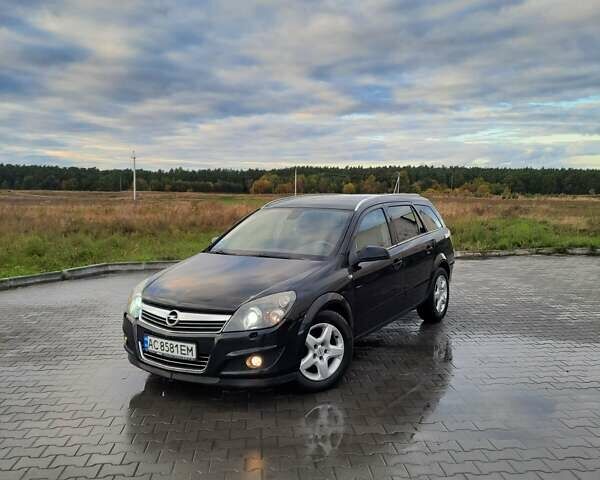 Черный Опель Астра, объемом двигателя 1.6 л и пробегом 281 тыс. км за 5900 $, фото 1 на Automoto.ua