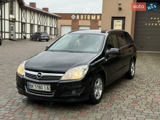 Опель Астра 2008 в Ровно на Automoto.ua Черный Опель Астра, объемом двигателя 1.7 л и пробегом 330 тыс. км за 4300 $, фото 1 на Automoto.ua