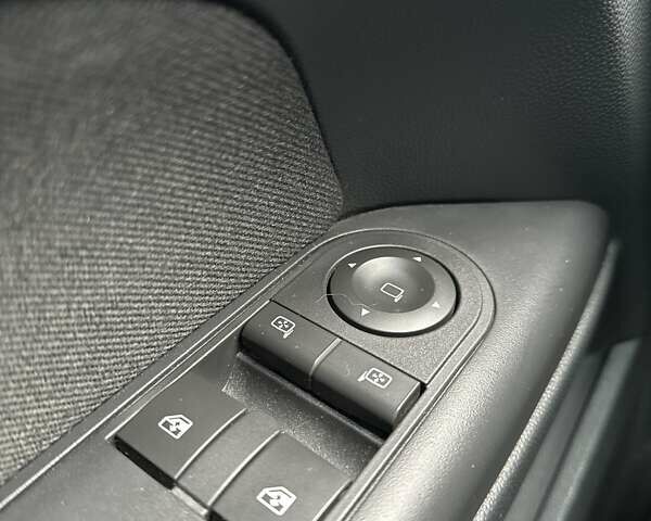 Чорний Опель Астра, об'ємом двигуна 1.6 л та пробігом 247 тис. км за 5800 $, фото 18 на Automoto.ua