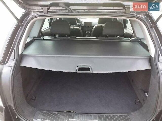 Черный Опель Астра, объемом двигателя 1.6 л и пробегом 191 тыс. км за 5550 $, фото 10 на Automoto.ua