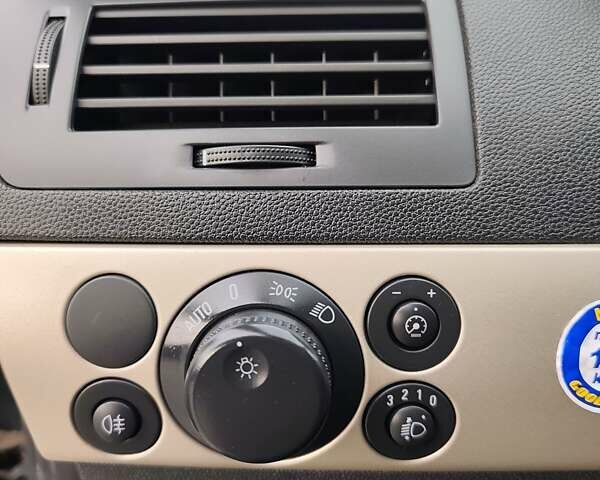 Чорний Опель Астра, об'ємом двигуна 1.6 л та пробігом 217 тис. км за 5400 $, фото 17 на Automoto.ua