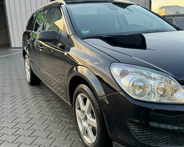 Черный Опель Астра, объемом двигателя 1.6 л и пробегом 180 тыс. км за 5000 $, фото 29 на Automoto.ua