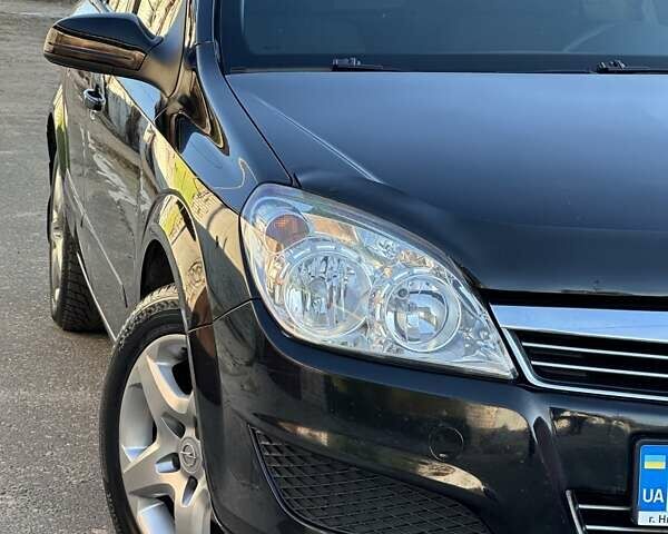 Черный Опель Астра, объемом двигателя 1.6 л и пробегом 220 тыс. км за 5850 $, фото 4 на Automoto.ua