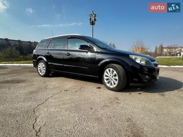 Черный Опель Астра, объемом двигателя 1.6 л и пробегом 216 тыс. км за 5650 $, фото 2 на Automoto.ua