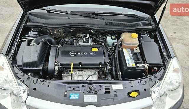 Черный Опель Астра, объемом двигателя 1.6 л и пробегом 210 тыс. км за 5850 $, фото 41 на Automoto.ua