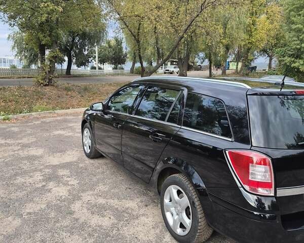 Опель Астра 2008 в Черкассах на Automoto.ua Черный Опель Астра, объемом двигателя 1.6 л и пробегом 175 тыс. км за 5500 $, фото 5 на Automoto.ua