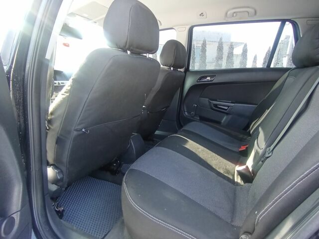 Черный Опель Астра, объемом двигателя 1.6 л и пробегом 299 тыс. км за 3999 $, фото 10 на Automoto.ua