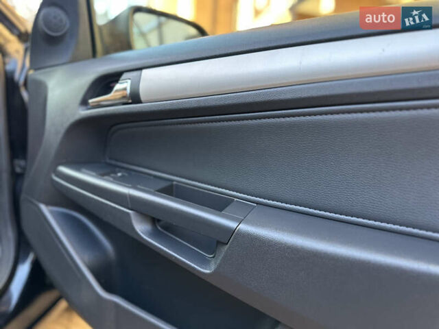 Черный Опель Астра, объемом двигателя 1.6 л и пробегом 180 тыс. км за 5499 $, фото 118 на Automoto.ua