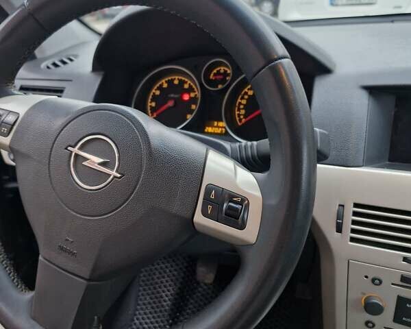 Чорний Опель Астра, об'ємом двигуна 1.6 л та пробігом 280 тис. км за 6100 $, фото 23 на Automoto.ua