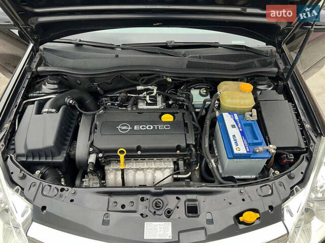 Черный Опель Астра, объемом двигателя 1.6 л и пробегом 189 тыс. км за 5999 $, фото 22 на Automoto.ua