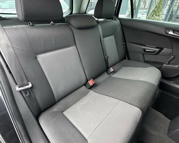 Чорний Опель Астра, об'ємом двигуна 1.6 л та пробігом 247 тис. км за 5800 $, фото 24 на Automoto.ua