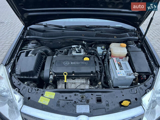 Чорний Опель Астра, об'ємом двигуна 1.6 л та пробігом 215 тис. км за 5500 $, фото 19 на Automoto.ua
