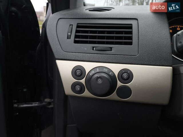 Черный Опель Астра, объемом двигателя 1.6 л и пробегом 189 тыс. км за 4999 $, фото 16 на Automoto.ua