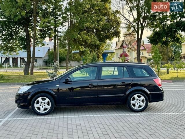 Черный Опель Астра, объемом двигателя 1.6 л и пробегом 168 тыс. км за 5750 $, фото 3 на Automoto.ua