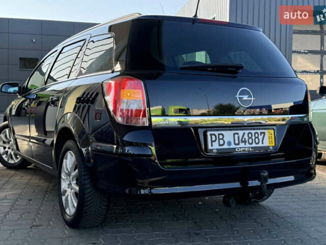 Черный Опель Астра, объемом двигателя 1.6 л и пробегом 197 тыс. км за 5700 $, фото 7 на Automoto.ua